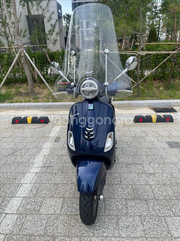 베스파 21년식 LX125오토바이 팔아요--0