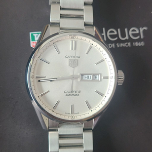 태그호이어 까레라 데이데이트 41mm 명보 정품