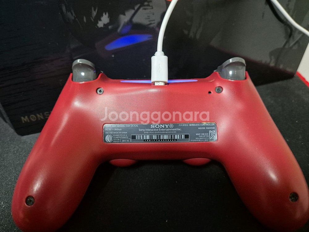 PS4 PRO 6.72 몬스터헌터 에디션--6