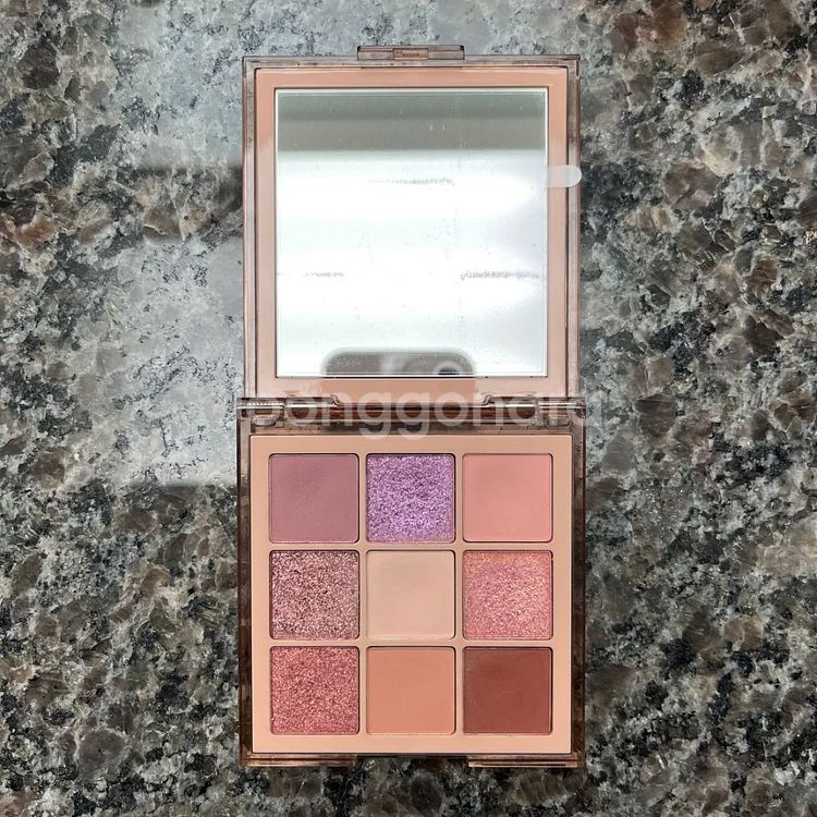 HUDA Beauty 라이트 누드옵세션--2