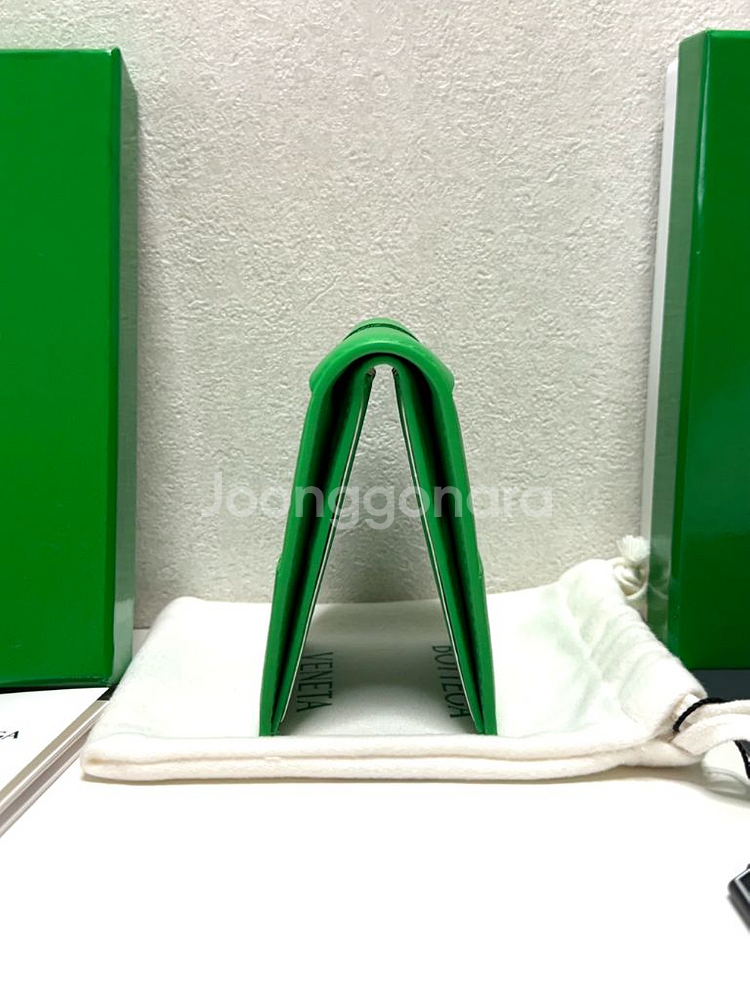 (크림새상품)보테가베네타 반지갑 페러킷--2