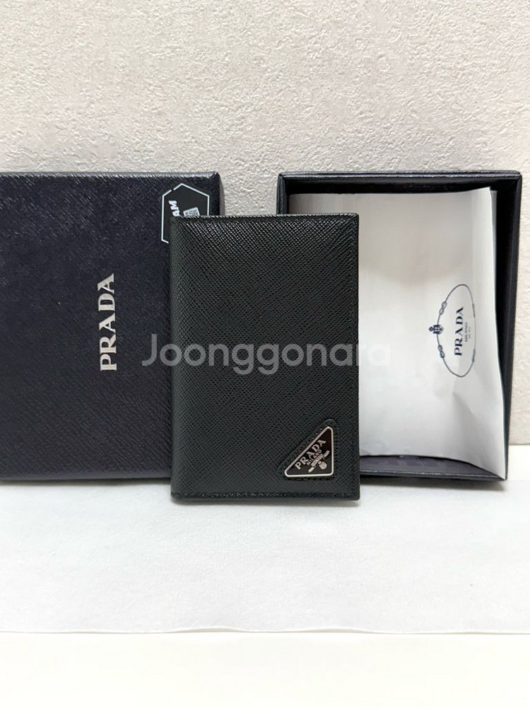 (크림새상품급)프라다 사피아노 오거나이저 카드지갑--0