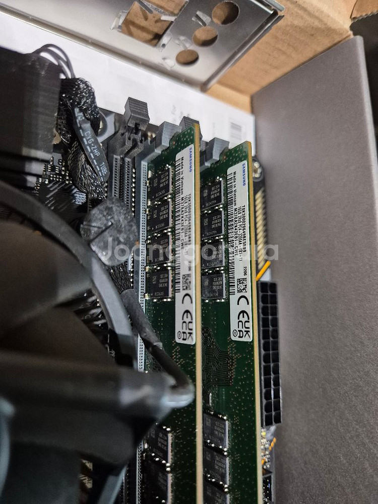 인텔 10700f / b460m / 32g--2