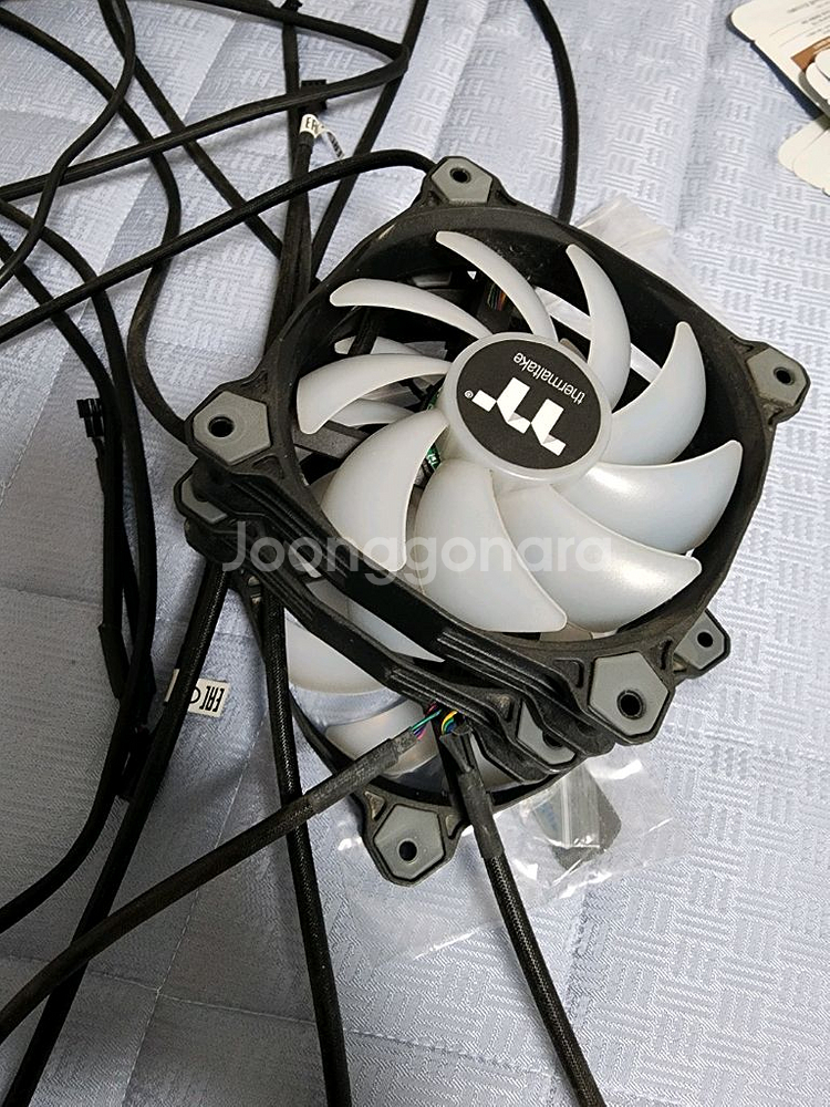 써멀테이크 TT 1225 x3 팬 쿨러--0