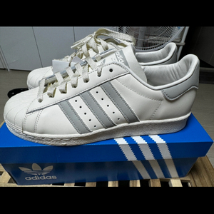 아디다스 슈퍼스타 82 270mm