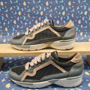 구호 여성운동화235