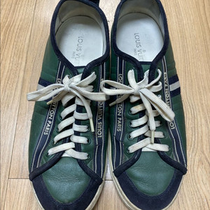 루이비통 스니커즈
