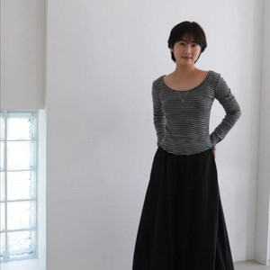 더버터크림 U neck stripe tshirt