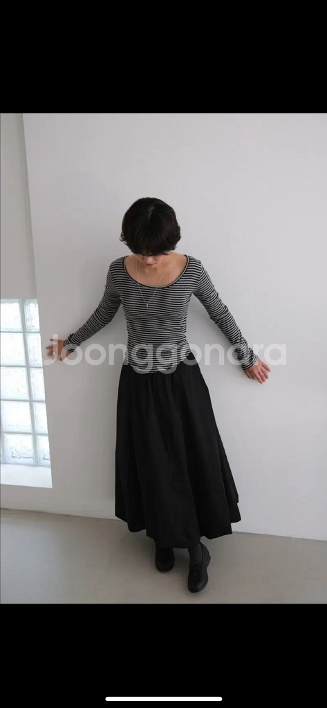 더버터크림 U neck stripe tshirt--1