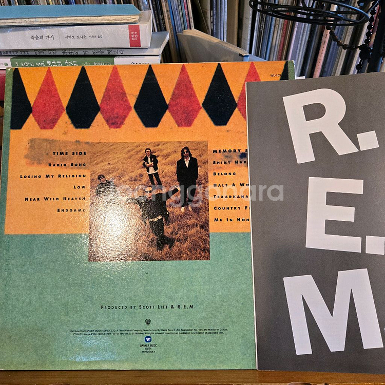 R.E.M.out of time.91.워너.nm/nm.--1