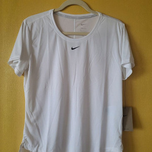 (새상품)나이키 여성 드라이핏 티셔츠