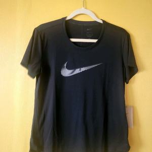 (새상품)나이키 스우시 여성 러닝탑