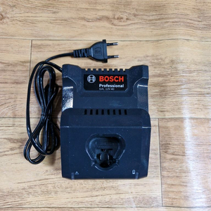 보쉬충전기GAL12V40CV정품.10.8V(12V)용