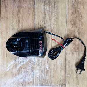 보쉬충전기AL1115CV정품.10.8V(12V)용 10