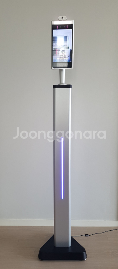 안면인식 체온계 팝니다--0