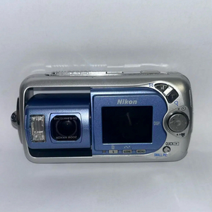 니콘 쿨픽스 2500