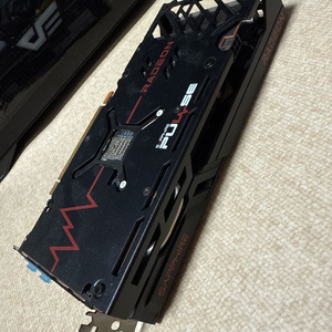 라데온 rx6650xt 사파이어 펄스 팝니다