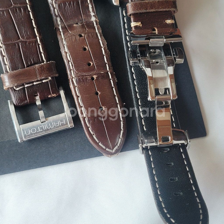 해밀턴 재즈마스터 크로노그래프 쿼츠 42mm--6