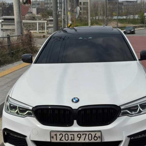 @앱전용특가 17년식 520D BMW 흰둥이