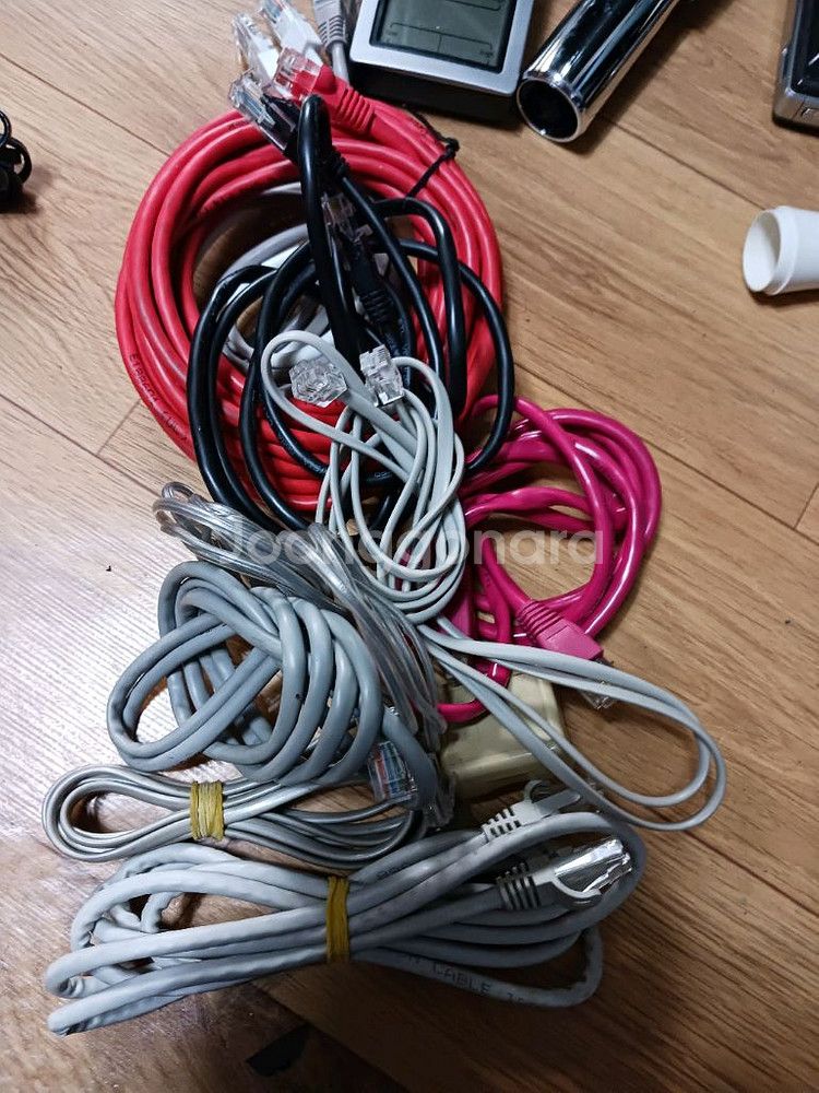 각종 컴퓨터, 핸드폰 관련 주변기기및 부품들--7
