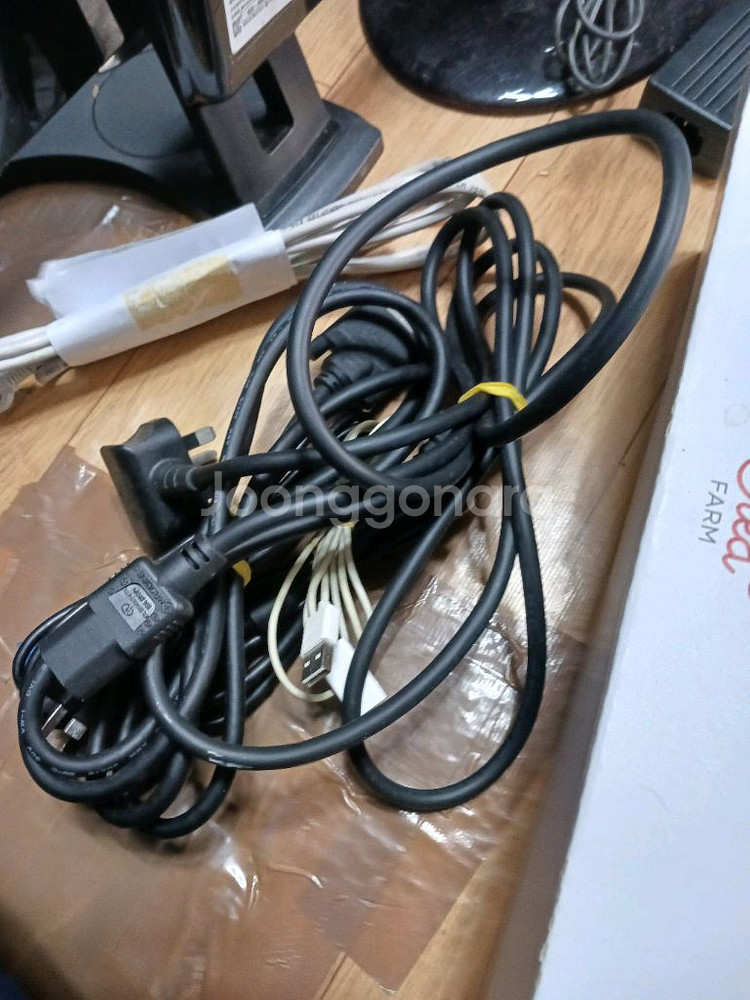 각종 핸드폰 24핀,c타입,30핀 충전기 부품들--1