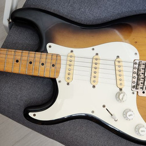 Fernandes RST50-57 REVIVAL왼손기타