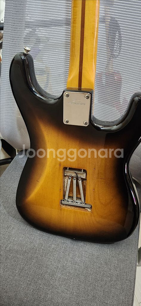 Fernandes RST50-57 REVIVAL왼손기타--7
