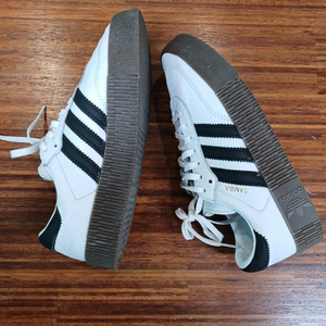 아디다스 삼바로즈 흰검 250