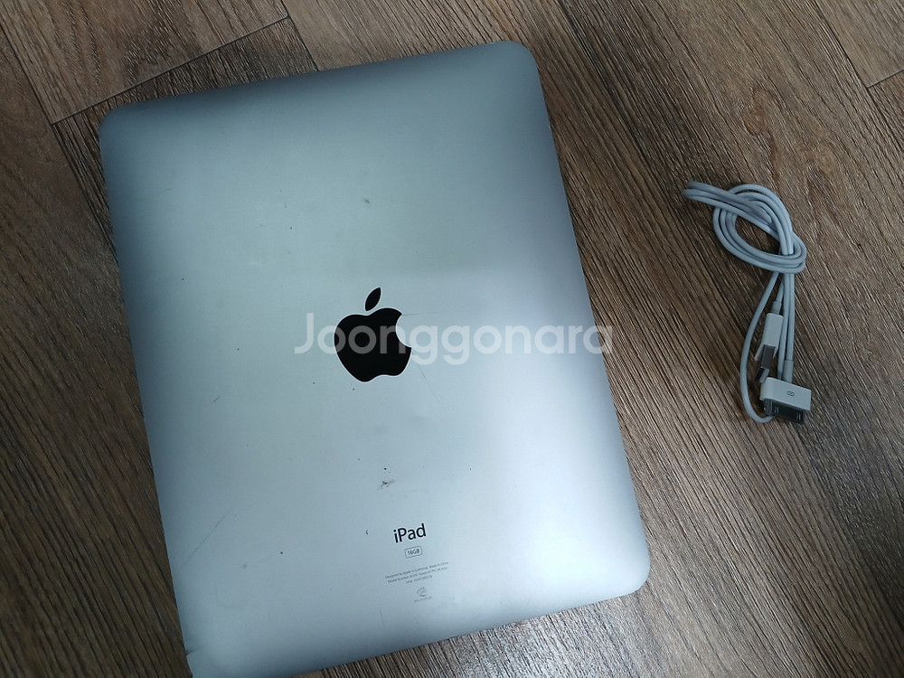 iPad A1219 태블릿 10인치 16GB 액정살짝금--5