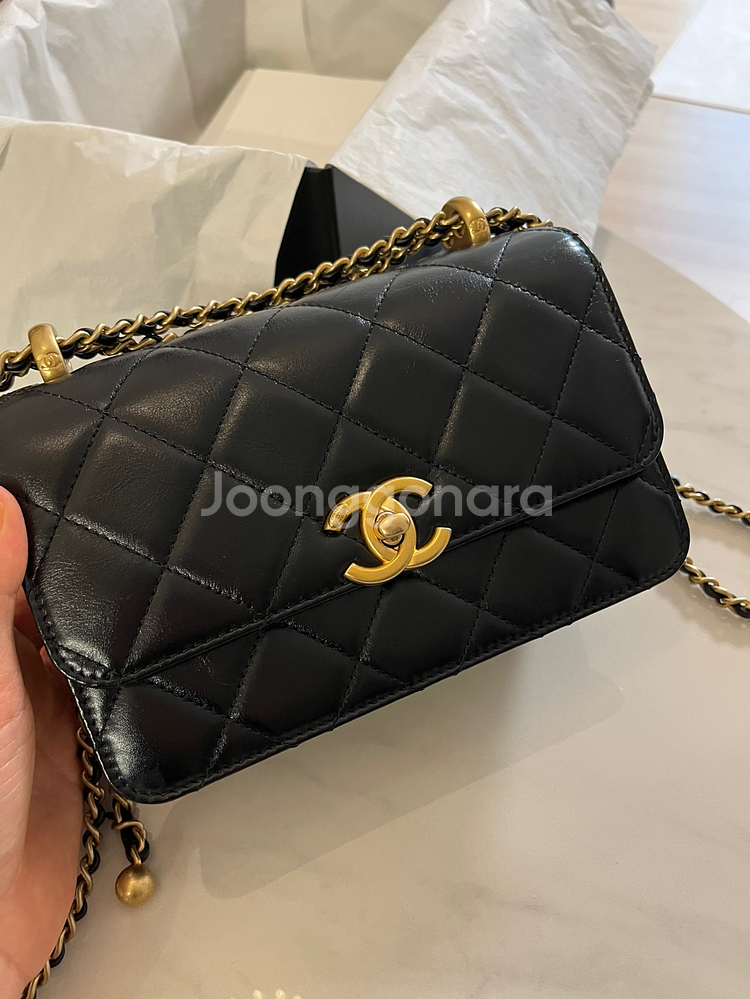 샤넬 미니 플랩백 볼체인 희귀 인기템 청담샤넬매장 정품--1