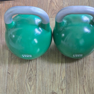 컴퍼티션 케틀벨 24kg 한쌍 팝니다.