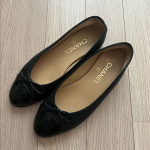 샤넬 발레리나 투톤 플랫 애나멜 37 240 블랙