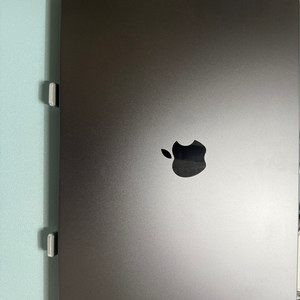 맥북 프로 m4 16인치 48gb 512gb 팝니다.