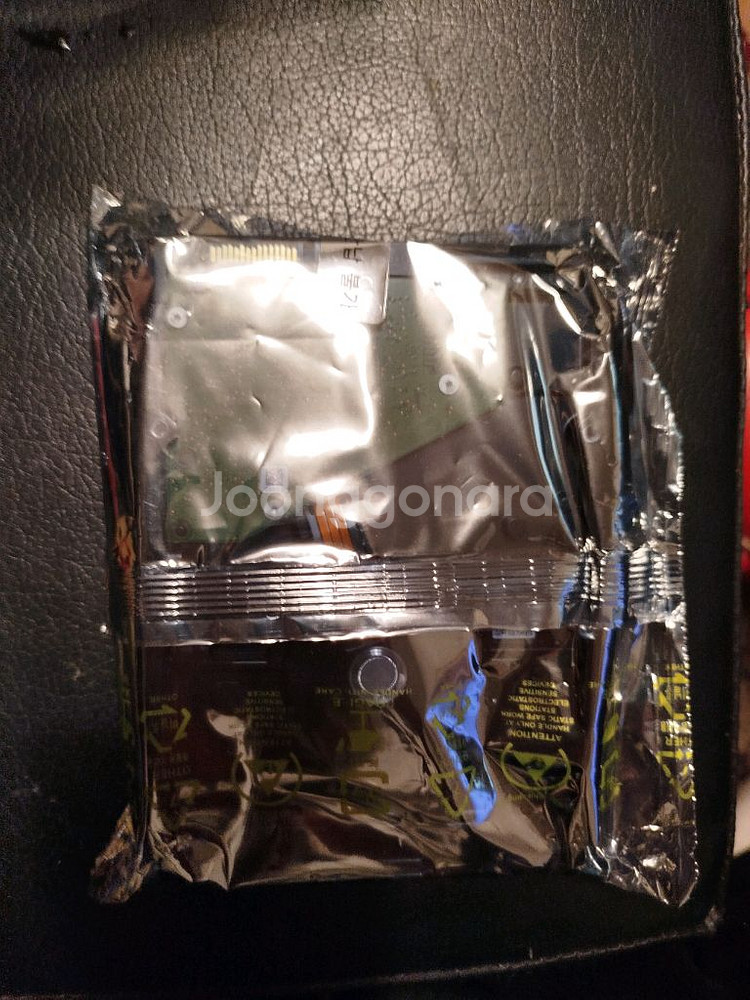 SEGATE SKYHAWK 4TB 미개봉 새상품 제조일--1