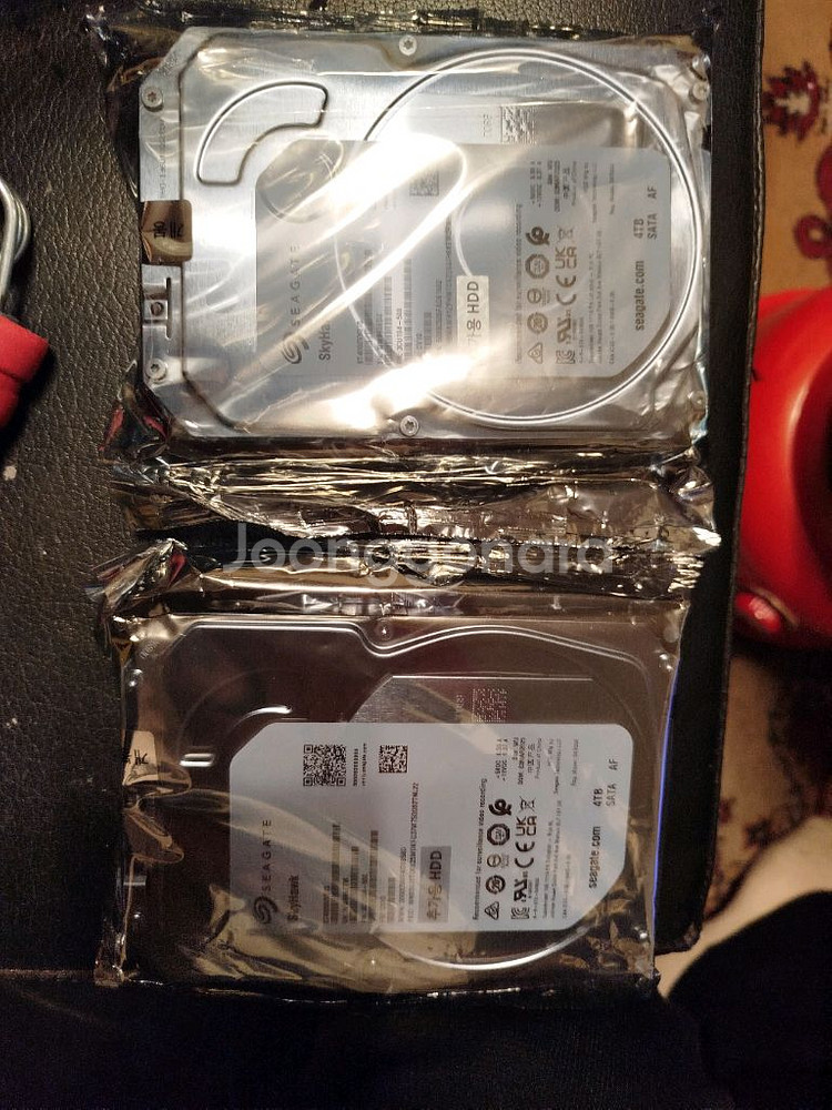 SEGATE SKYHAWK 4TB 미개봉 새상품 제조일--0