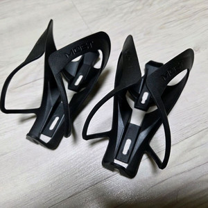 피나렐로 모스트 물통케이지