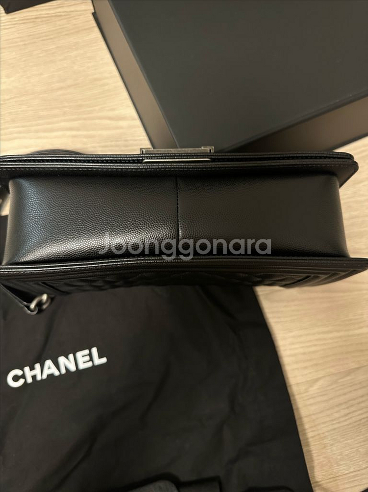 보이 샤넬백 미디움 캐비어 빈티지은장--4