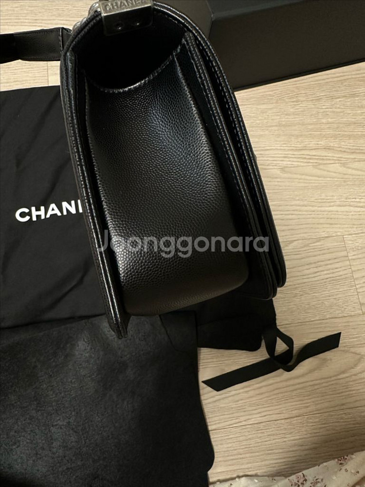 보이 샤넬백 미디움 캐비어 빈티지은장--3