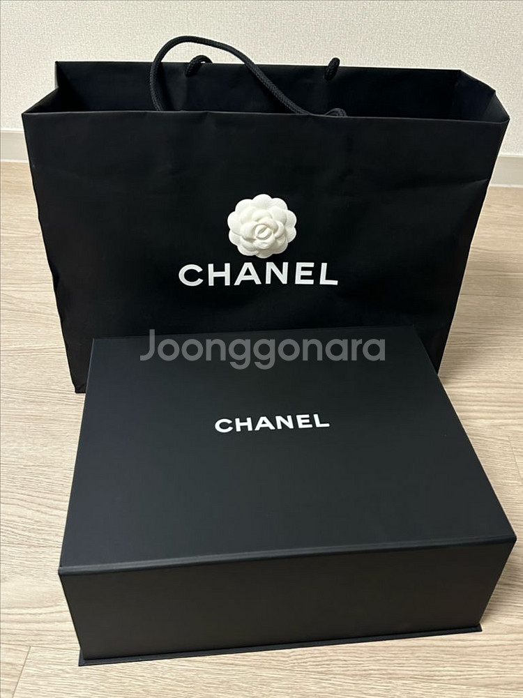 보이 샤넬백 미디움 캐비어 빈티지은장--8