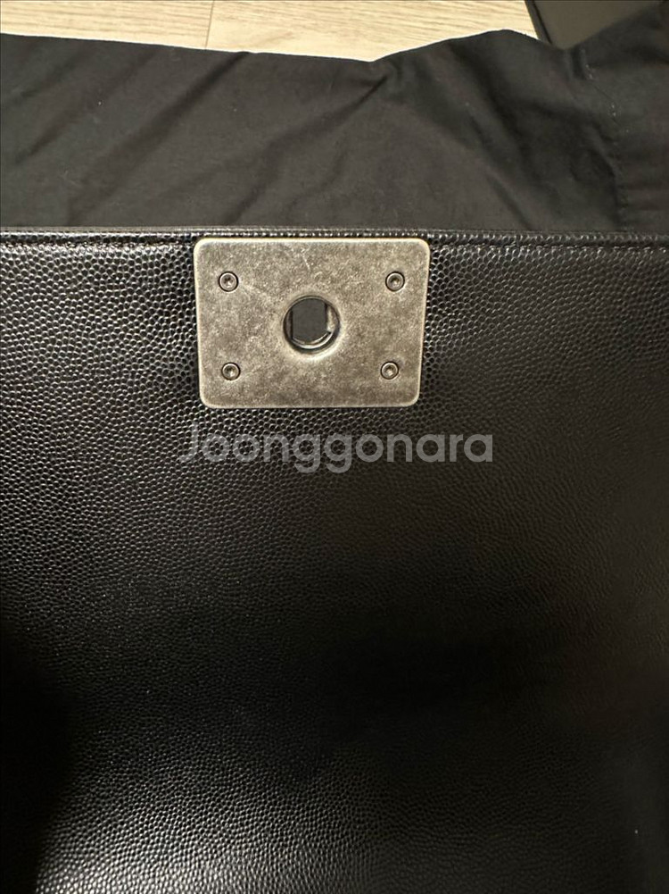 보이 샤넬백 미디움 캐비어 빈티지은장--7