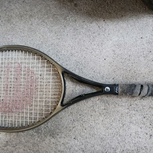 고급 테니스 라켓