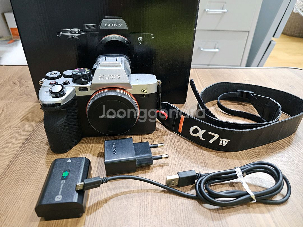 소니 A7M4 판매합니다--0