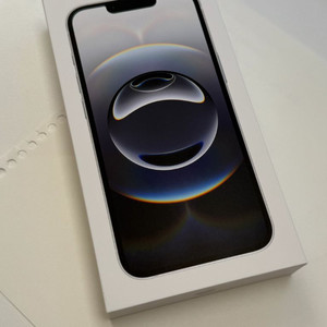 아이폰 16e 화이트 256GB + 케이스 많음