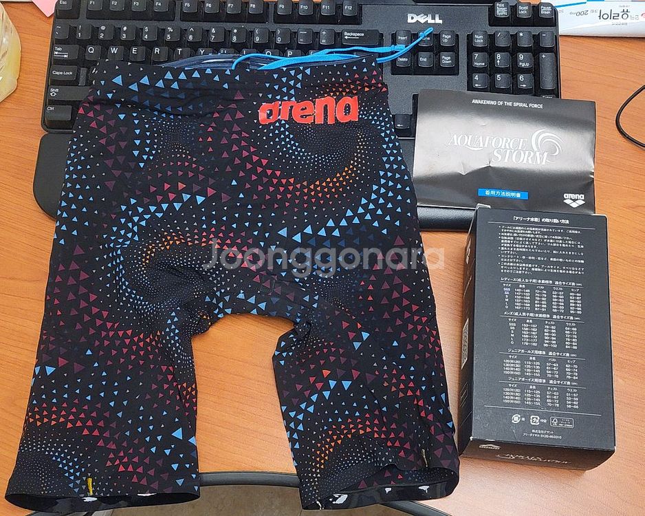 ARENA 아레나 아쿠아포스 스톰 수영복 팝니다.--2