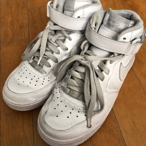 나이키 에어포스1 07 트리플화이트 올백 미드 250