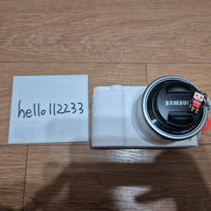 삼성 미러리스 카메라 NX3000 화이트 S급 팝니다