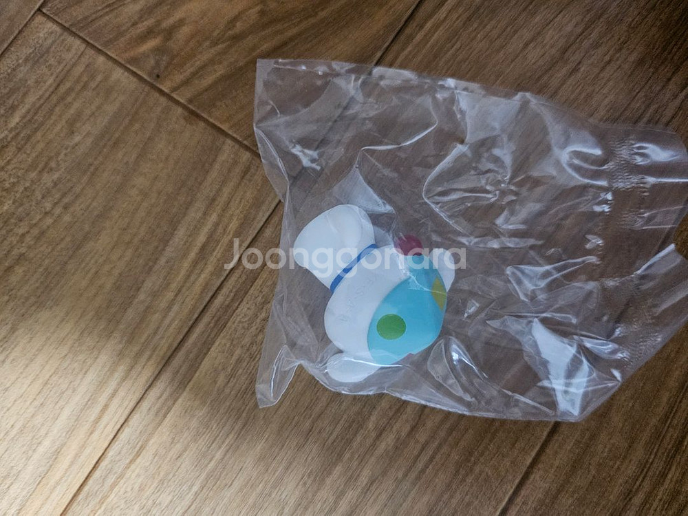 짱구 흰둥이 미니 피규어 1개 미개봉새것--1