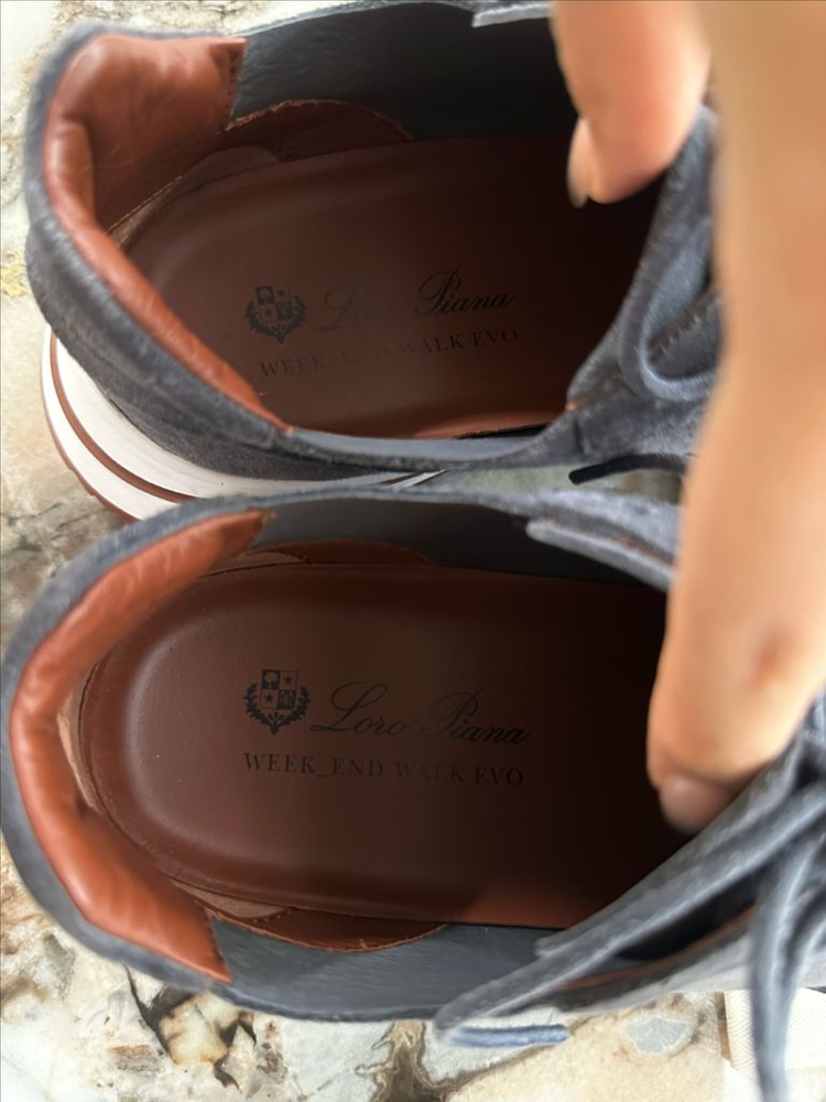 로로피아나 남성 스니커즈 41사이즈 2번신은 완전새거--3