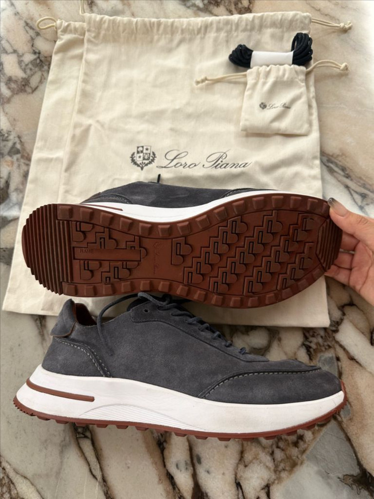 로로피아나 남성 스니커즈 41사이즈 2번신은 완전새거--1