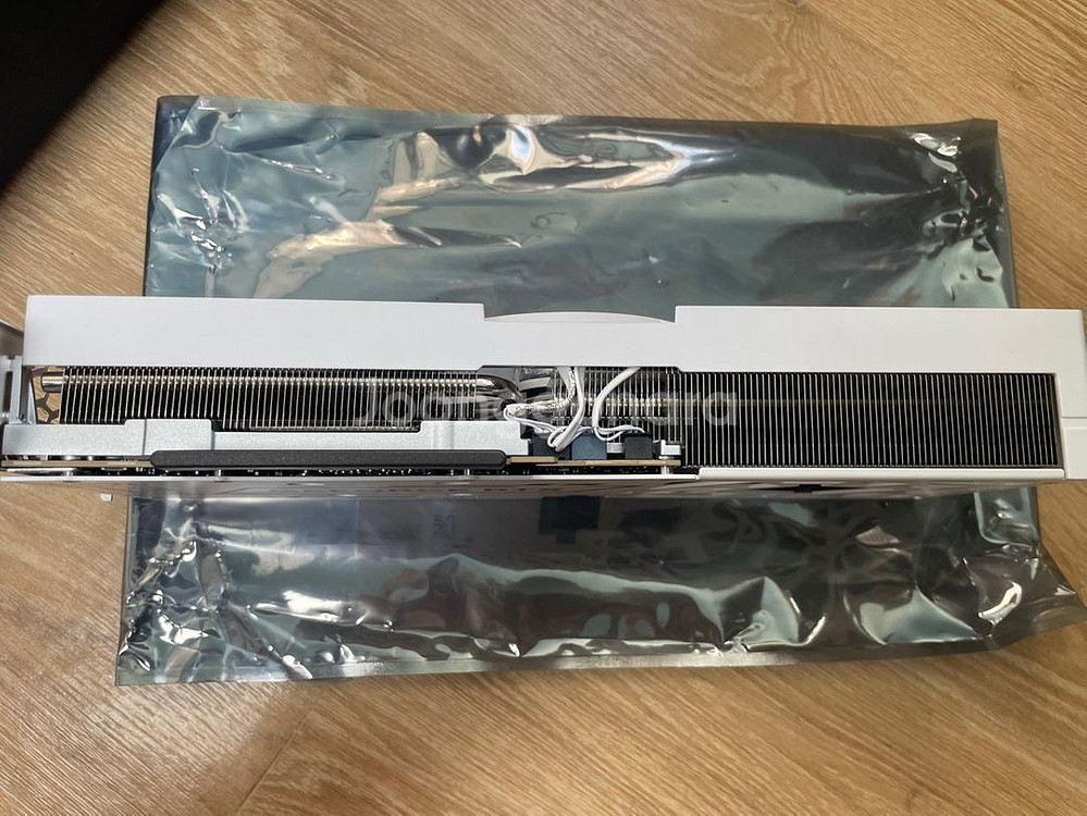 galax 5070ti white oc--3